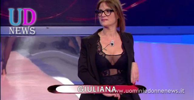 giuliana sfilata